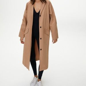 Aritzia, skylar light trench coat